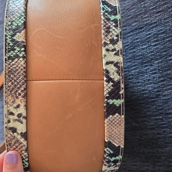 Madewell The Sydney Snake Leather Crossbody NWT - Picture 6 of 8